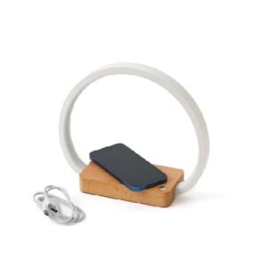 מנורת שולחן יוקרתית במבוק/מתכת עם משטח טעינה אלחוטי 15W